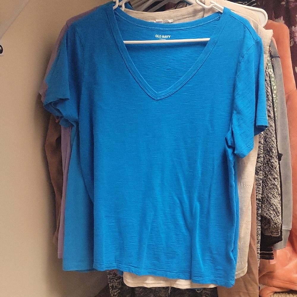 BUNDLE - Old Navy Tee Size Medium